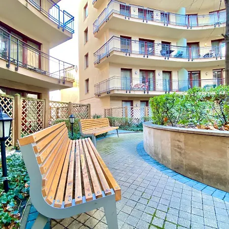 Apartamento Downtown Vibe-kiraly I Apts W Private Balcony Budapest